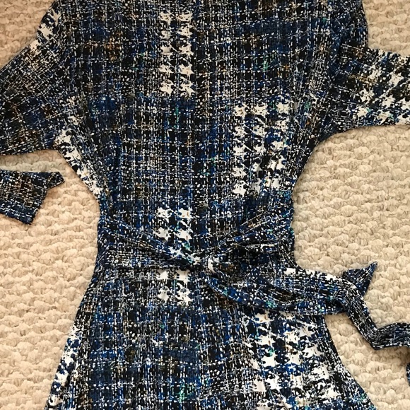 Stunning Faux Wrap Dress (So Comfy!!) - Picture 3 of 7